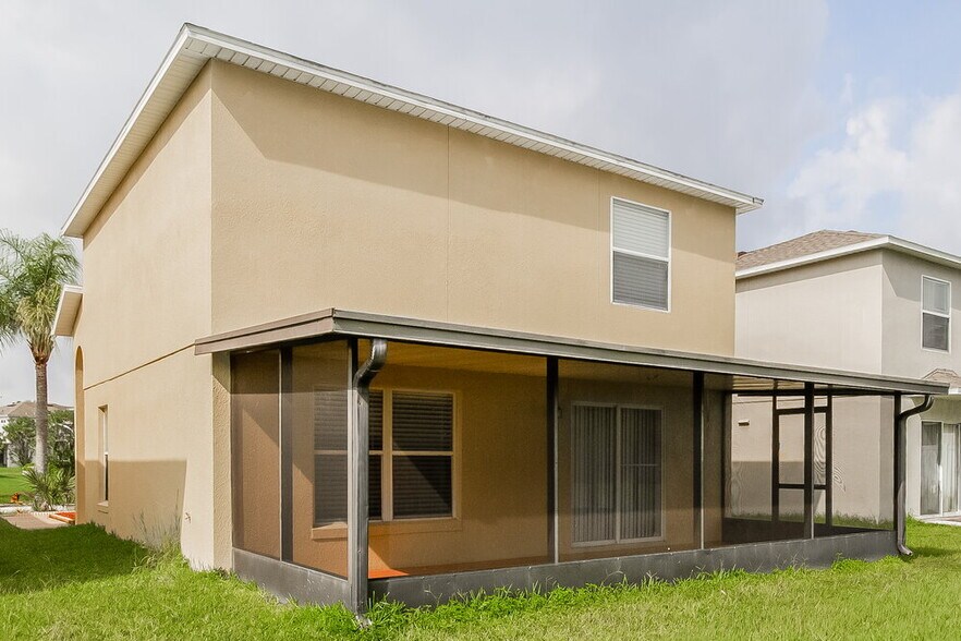 Building Photo - 15261 Harrowgate Way