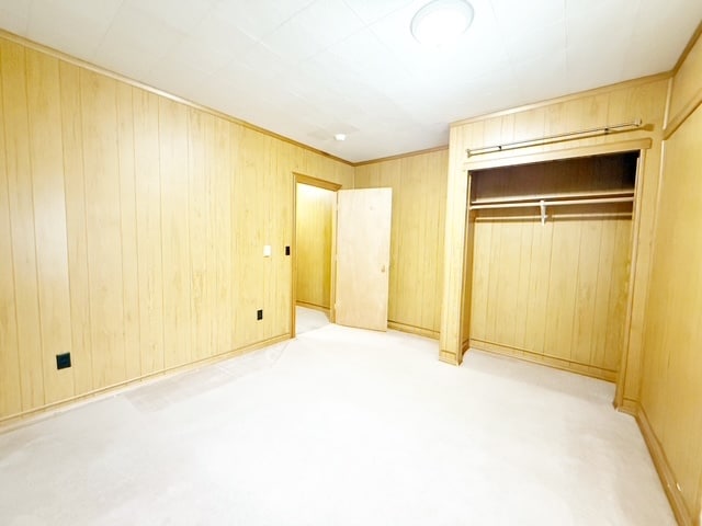 Building Photo - 7515 Grahns Ln NE