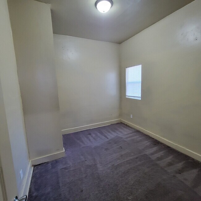 Building Photo - West Indy 3BR/2BA Home ready to LEASE!