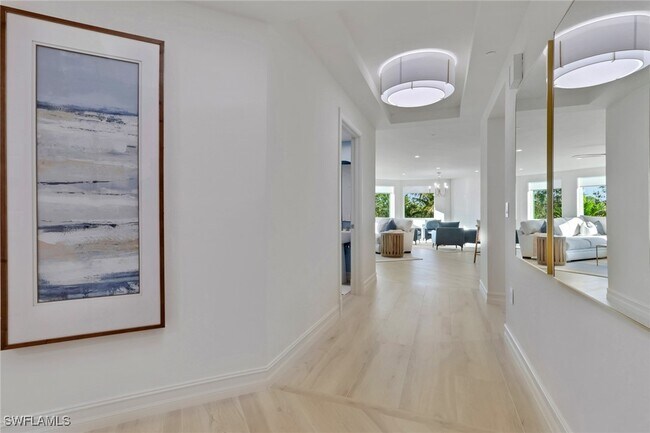 Building Photo - 2728 Tiburon Blvd E