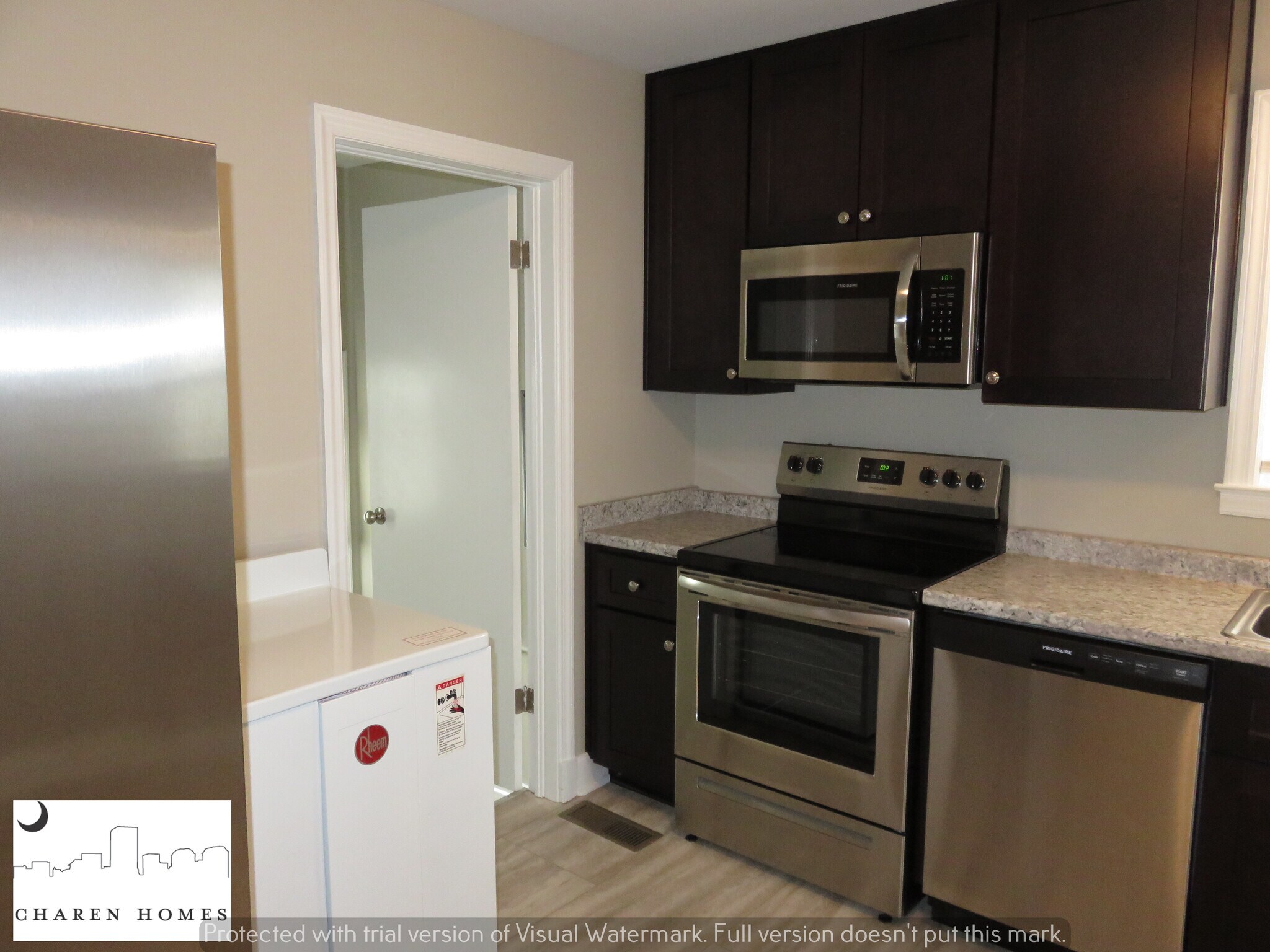 Building Photo - 1909 S Battery Dr