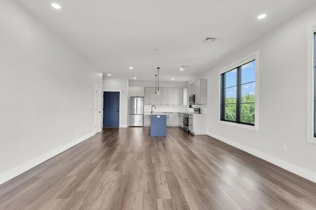 Building Photo - 185-191 Ashford Avenue Unit 12