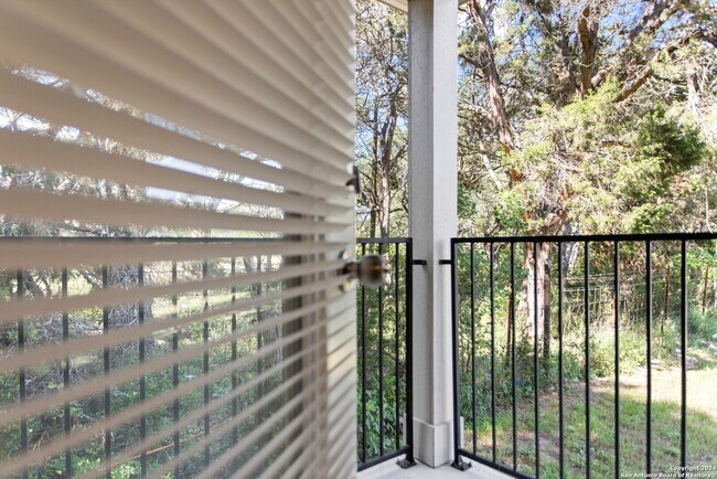 Building Photo - 3067 View Ridge Dr