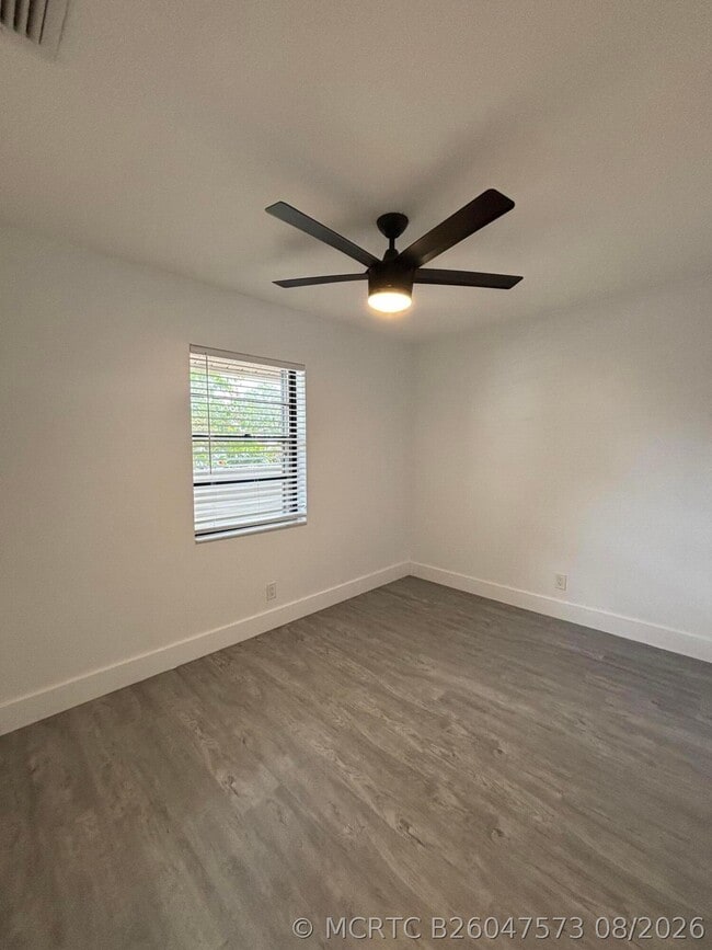 Building Photo - 6132 Fairfield Cir