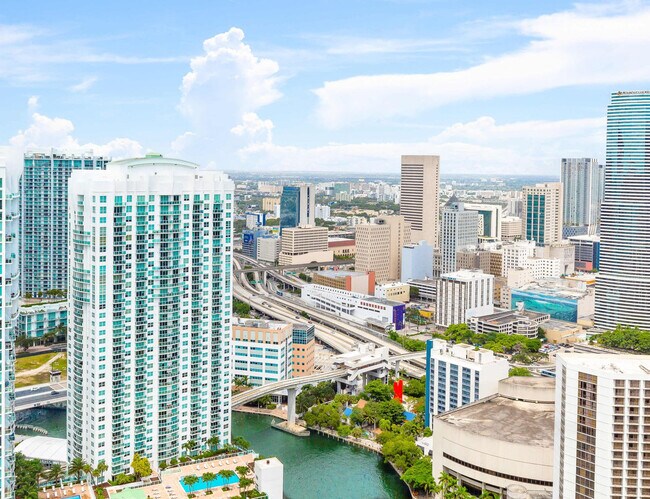 Building Photo - 485 Brickell Ave