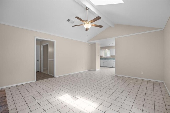 Building Photo - 15718 Sea Lark Rd