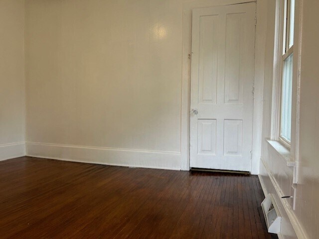Building Photo - 301 Locust St