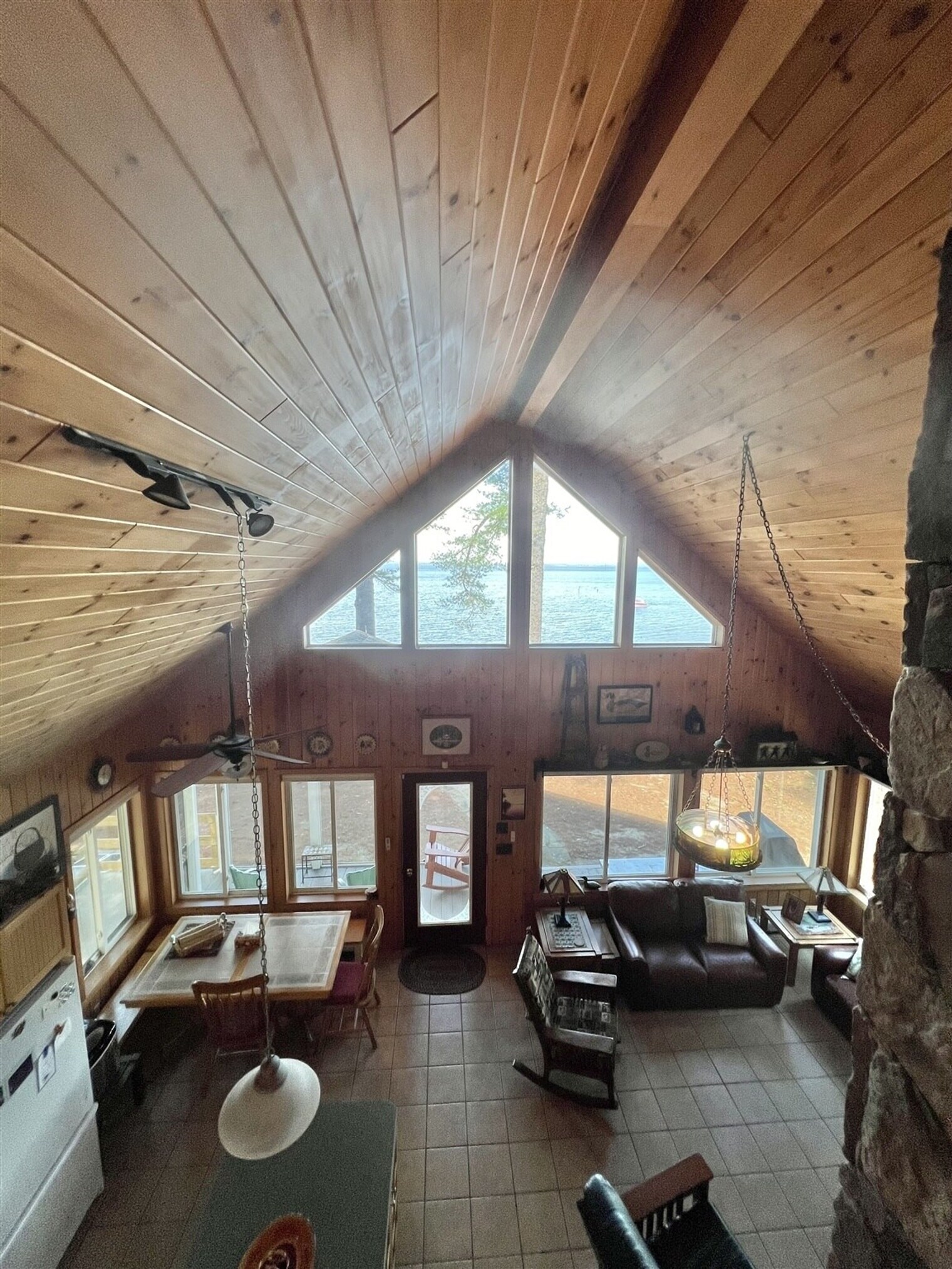 Building Photo - 11 Sandy Cove Rd