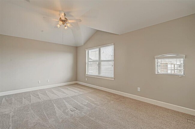 Building Photo - 2710 Hullsmith Dr