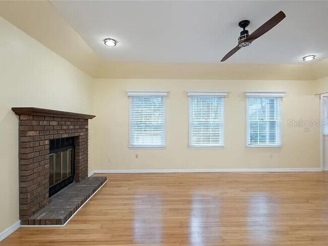 Building Photo - 5211 SW 86th Terrace