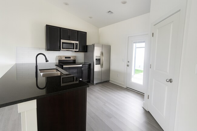 Building Photo - 5204/06 S Chase Cir