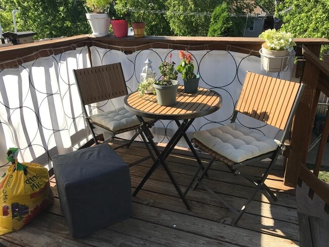 Building Photo - 1834 W Byron St