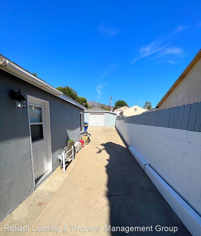 Building Photo - 2 br, 2 bath House - 10638 Mount Gleason Ave.