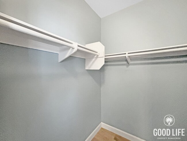 Building Photo - Stylish 1BD/1BA Condo in Cortez Hill with Balcony, In-Unit W/D & Pool Views