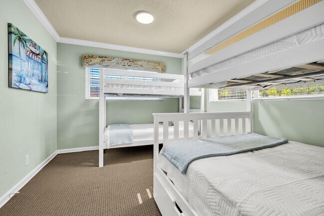 Building Photo - 2277 SE 15th St