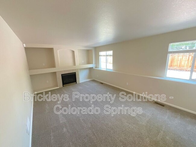 Building Photo - 6112 Chivalry Dr