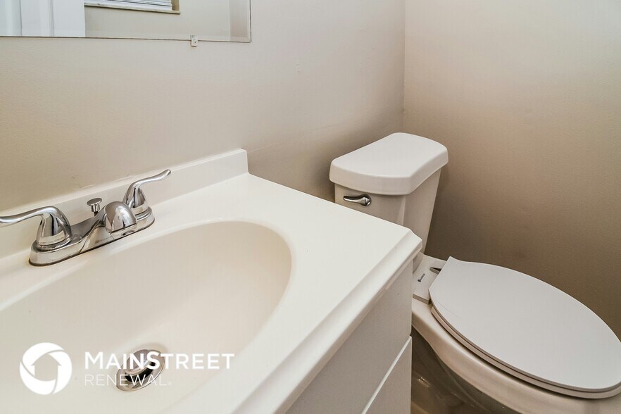 Building Photo - 1655 Margaret St