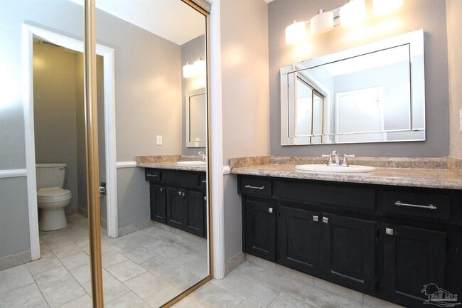 Building Photo - 4206 Lynn Ora Dr