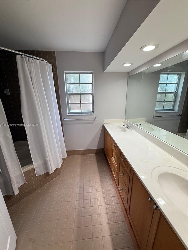 Building Photo - 9286 SW 146th Ct