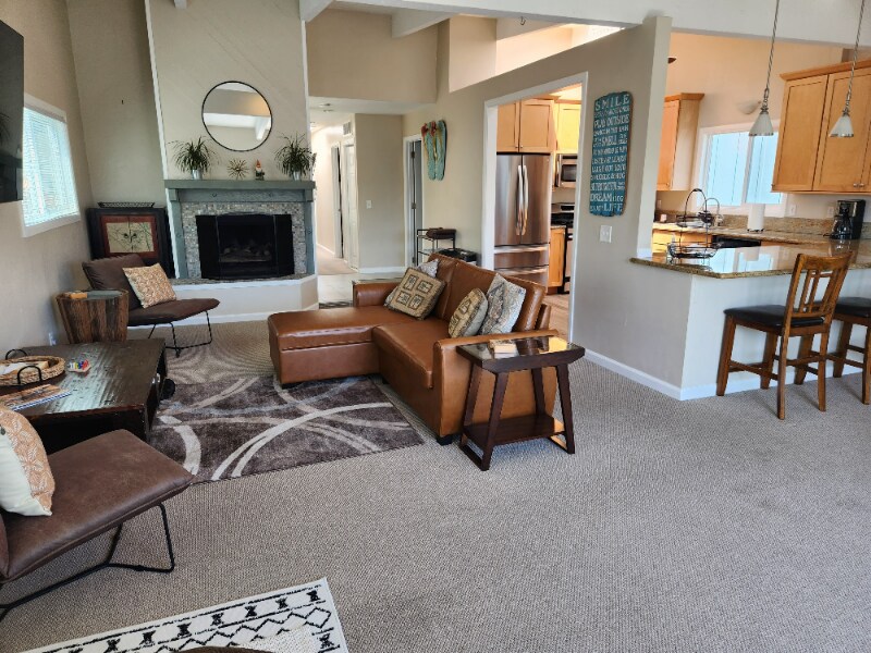 Building Photo - 718 Coronado Ct