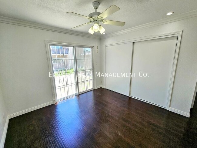 Building Photo - 5012 N Bentree Cir