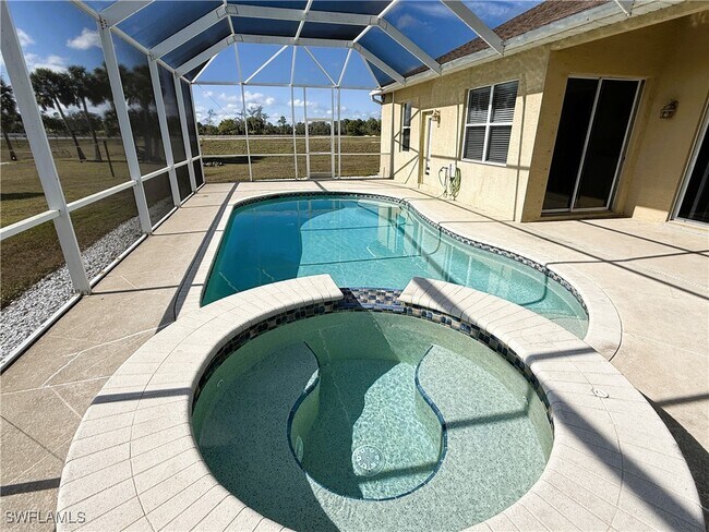 Building Photo - 1280 12th Ave NE