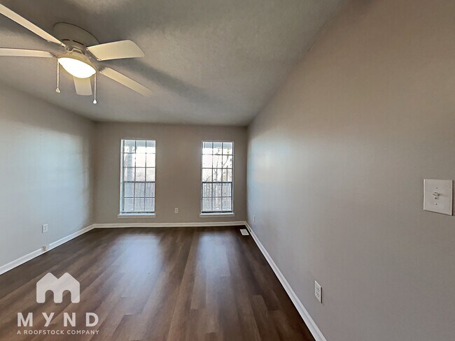 Building Photo - 629 Bennett Dr