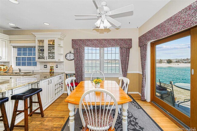 Building Photo - 40 Stirling Cove