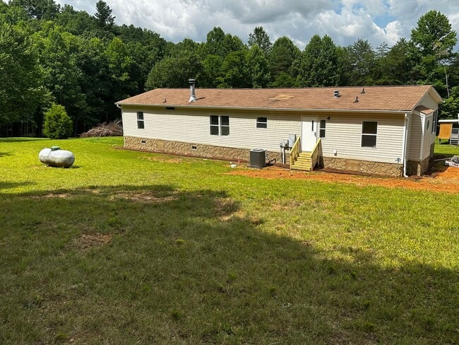 Building Photo - 15 Bonanza Ln