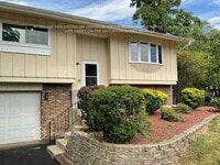 Building Photo - 6418 Londonderry Dr
