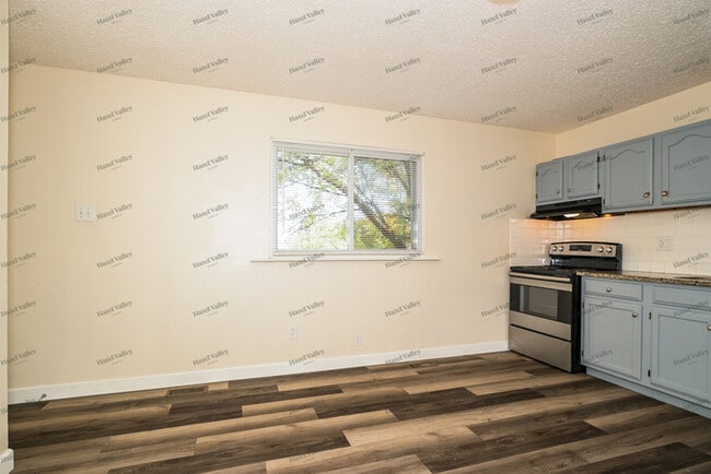 Building Photo - 1955 Hungerford Dr