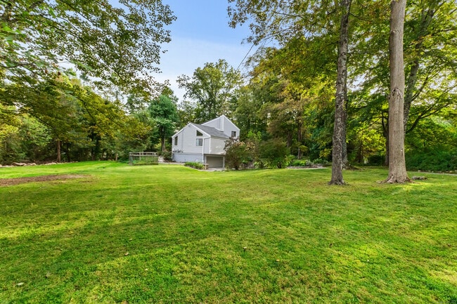 Building Photo - 47 Old South Salem Rd