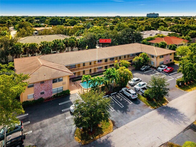 Building Photo - 8704 NW 35th St