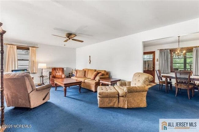 Building Photo - 713 Lincoln Dr