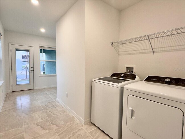 Building Photo - 4685 Citrus Cir