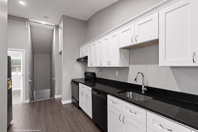 Building Photo - 9 Monarch Wy
