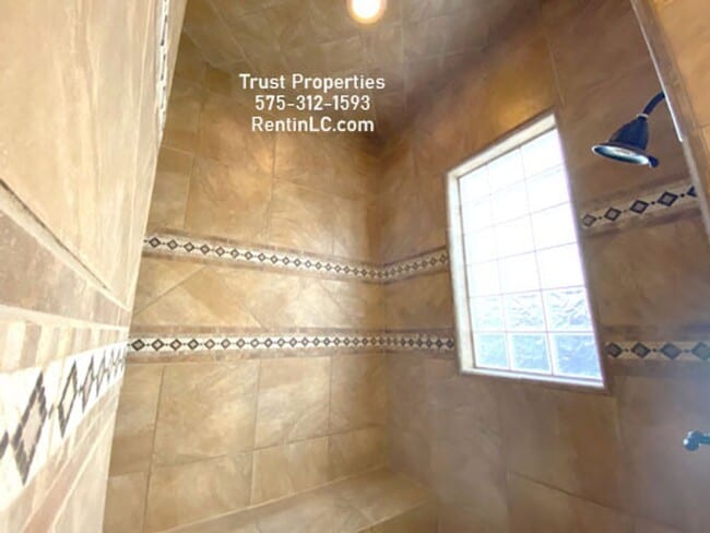 Building Photo - Stunning 4/4 in Sonoma Ranch