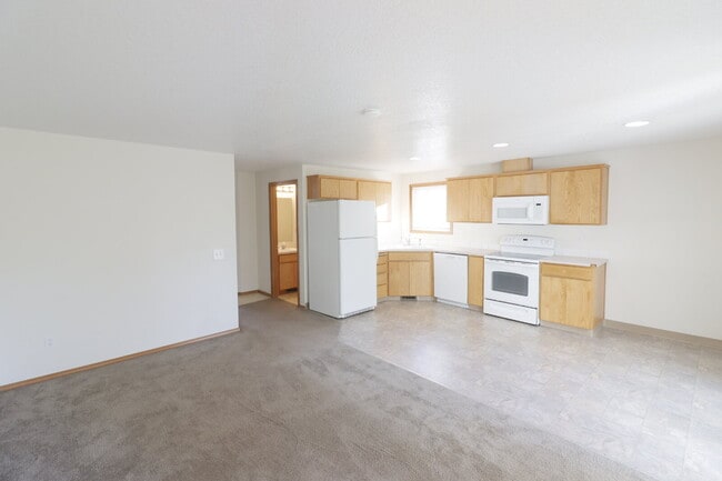 Building Photo - 3 Bedroom 2.5 Bathroom  Townhome