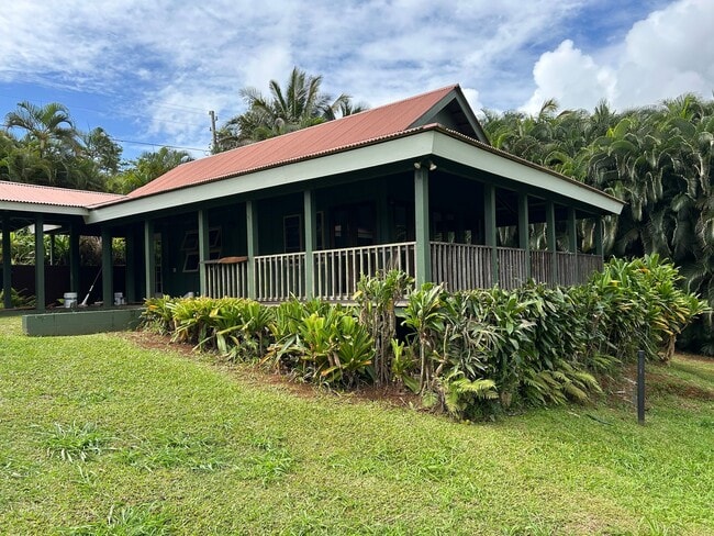 Building Photo - 2 Bedroom 1.5Bath Unfurnished Home