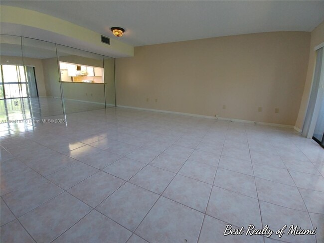 Building Photo - 9905 NW 9th St Cir