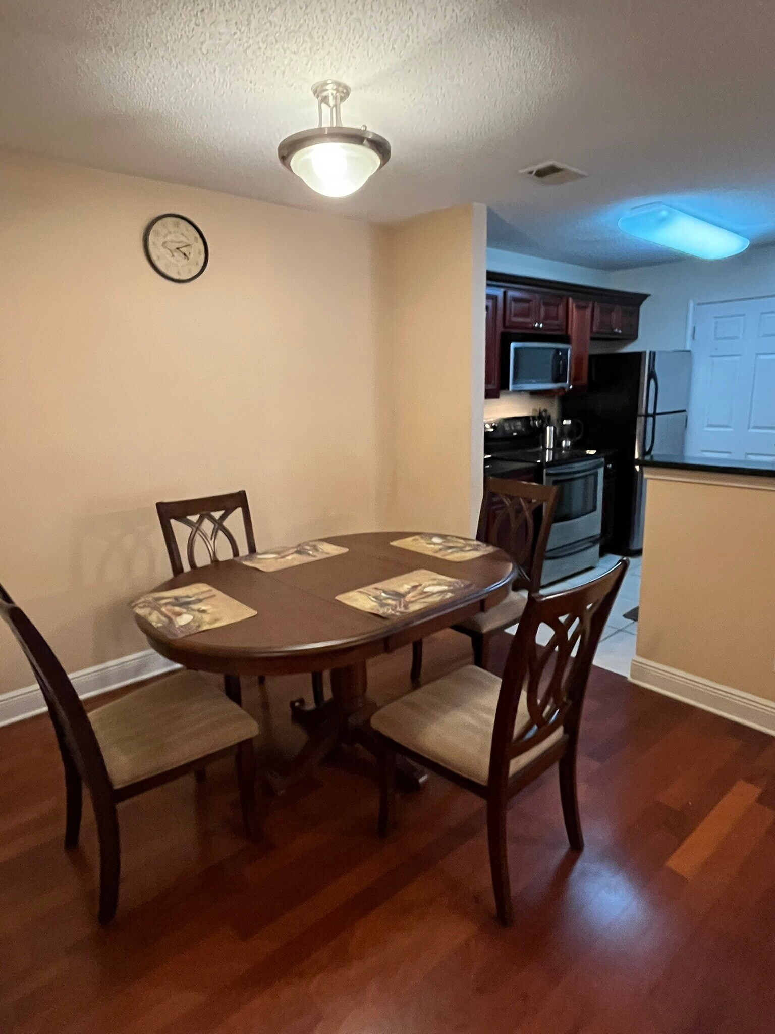 Building Photo - 7206 Santa Fe Pky