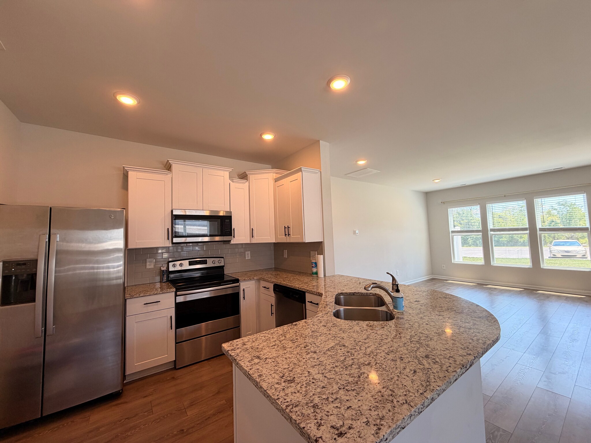 Building Photo - 2451 Salem Creek Ct