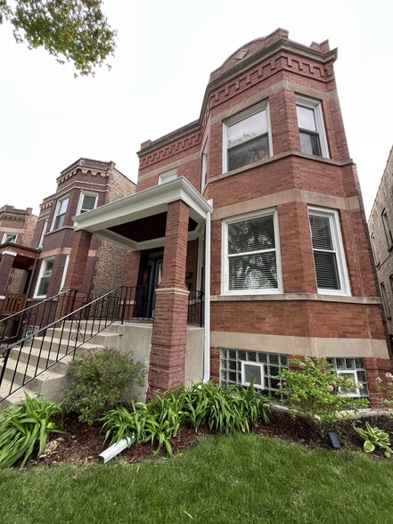 Building Photo - 3711 N Bernard St