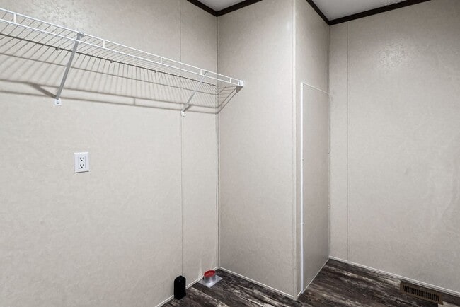 Building Photo - 14566 Red Bud Trail N