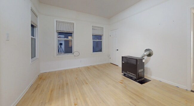 Building Photo - 18 Elizabeth St