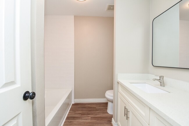 Building Photo - 4606 Whispering Rock Ln