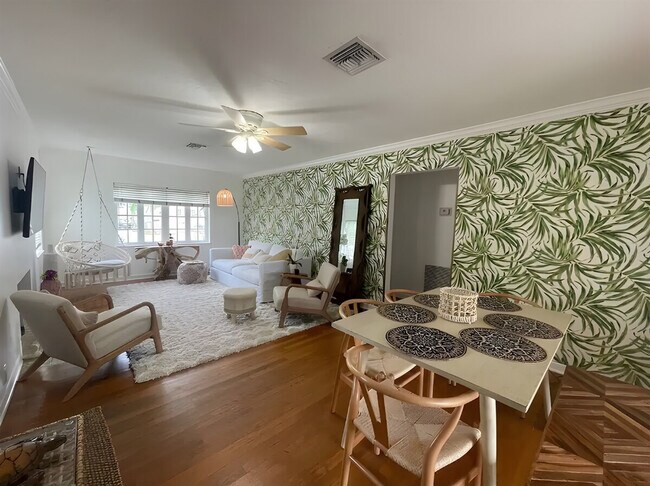 Building Photo - 430 45th St