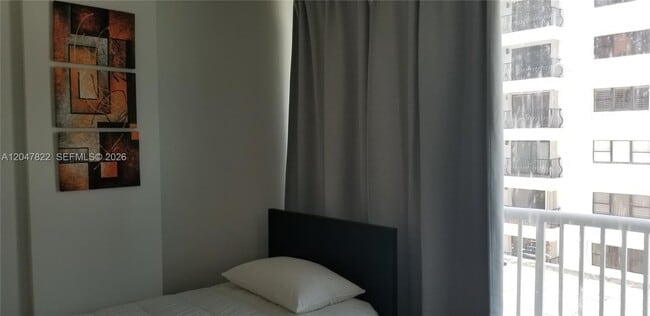 Building Photo - 5401 Collins Ave