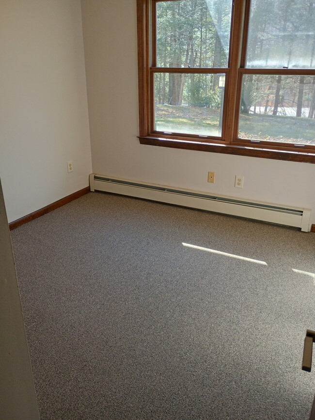 Building Photo - 171 Eastford Rd
