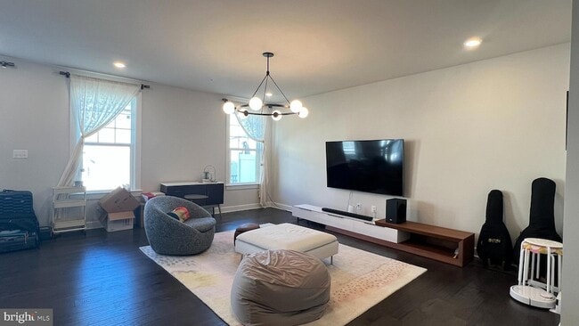 Building Photo - 730 Quarry Point Rd